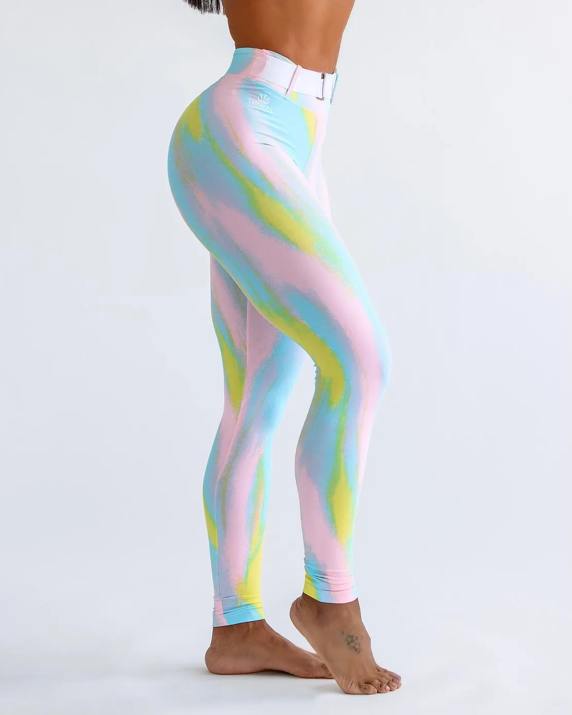 Belted Luminous Leggings – Lightweight, High-Stretch, Multi-Colored Pattern