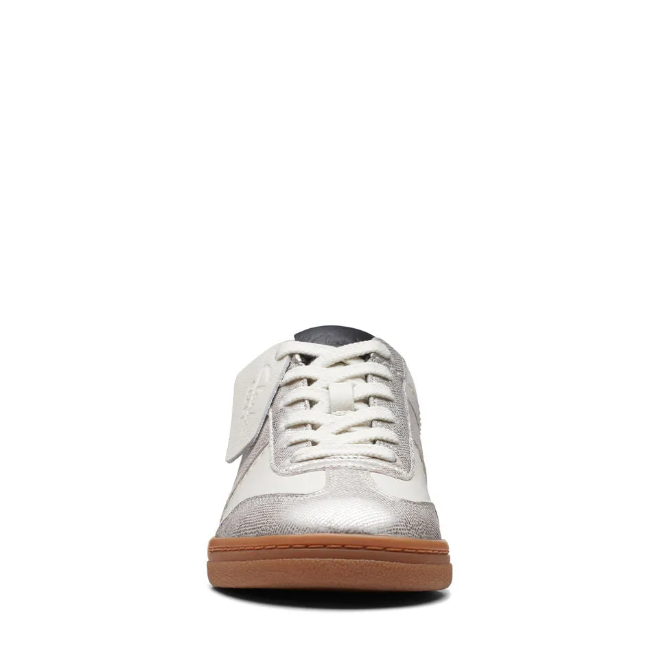 Clarks Women's Craft Match Lo White/Silver Leather