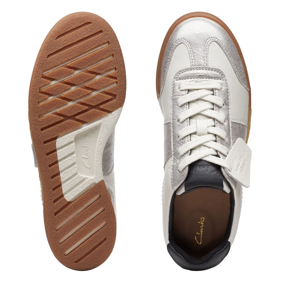 Clarks Women's Craft Match Lo White/Silver Leather