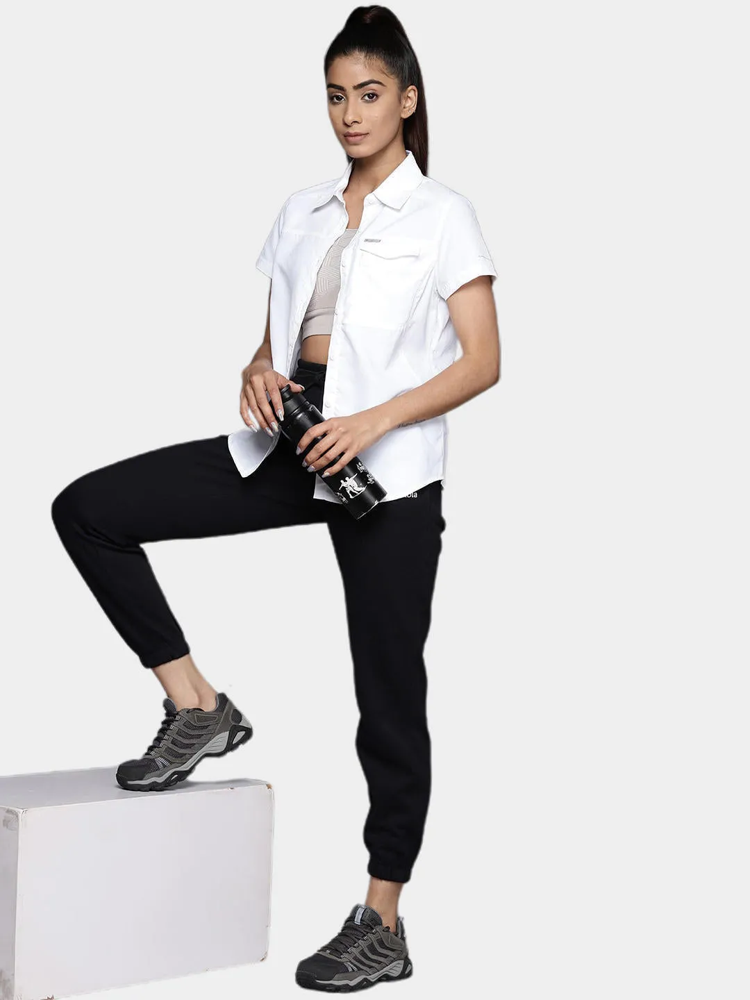 Columbia Women White Silver Ridge 2.0 Short Sleeve Shirts
