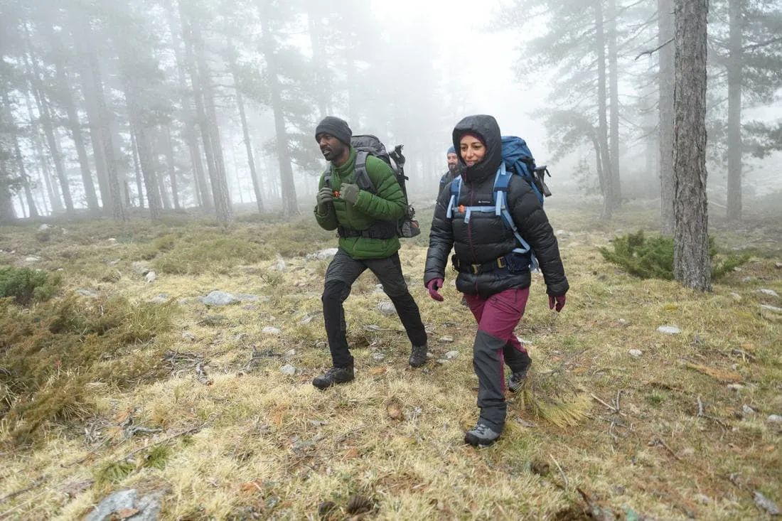 Doudoune en duvet de trek montagne avec capuche - MT900 -18°C - Femme