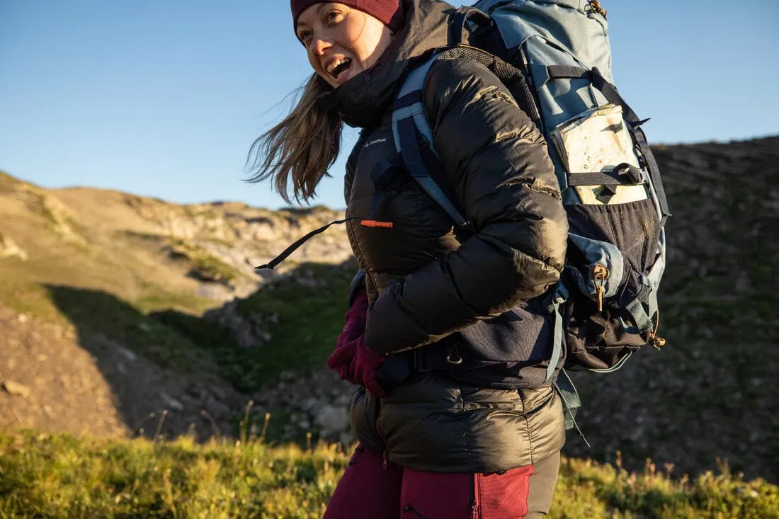 Doudoune en duvet de trek montagne avec capuche - MT900 -18°C - Femme