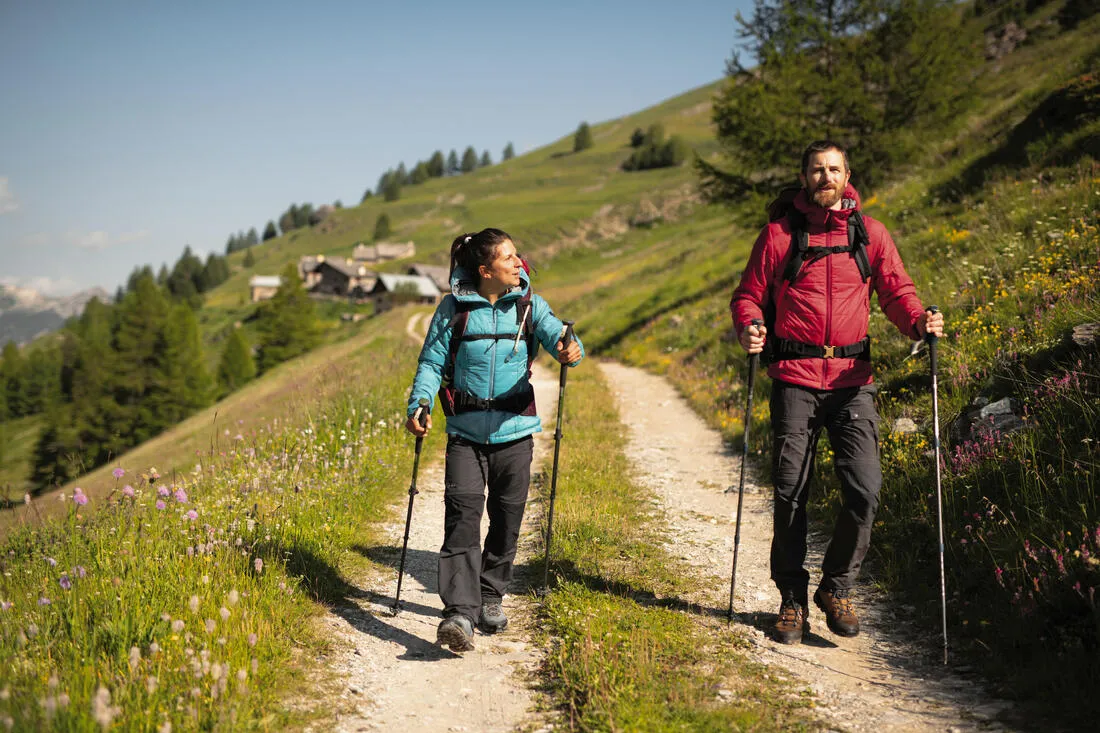 Doudoune synthétique à capuche de trek montagne - MT100 -5 °C - Femme