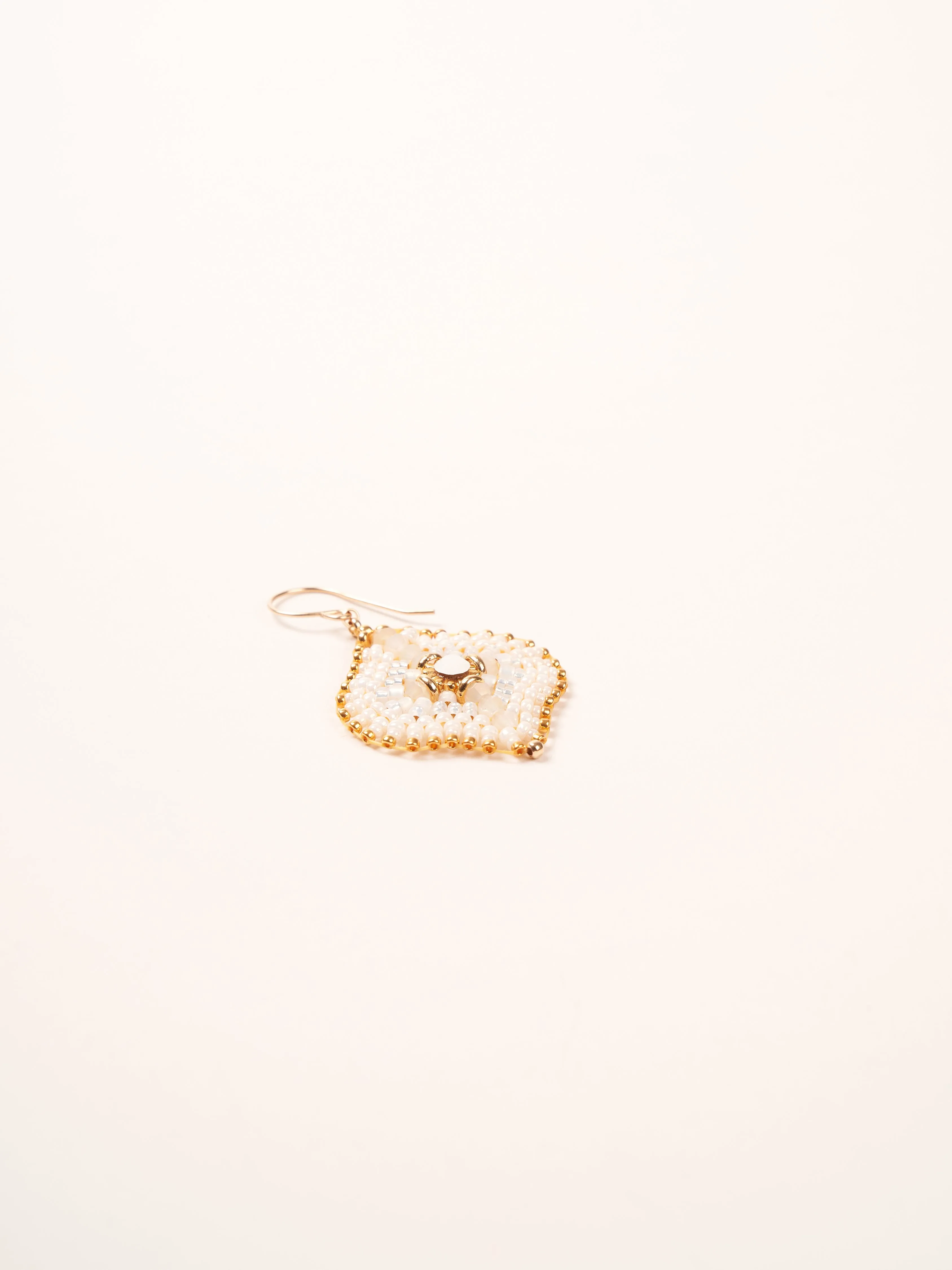 E81116 earrings