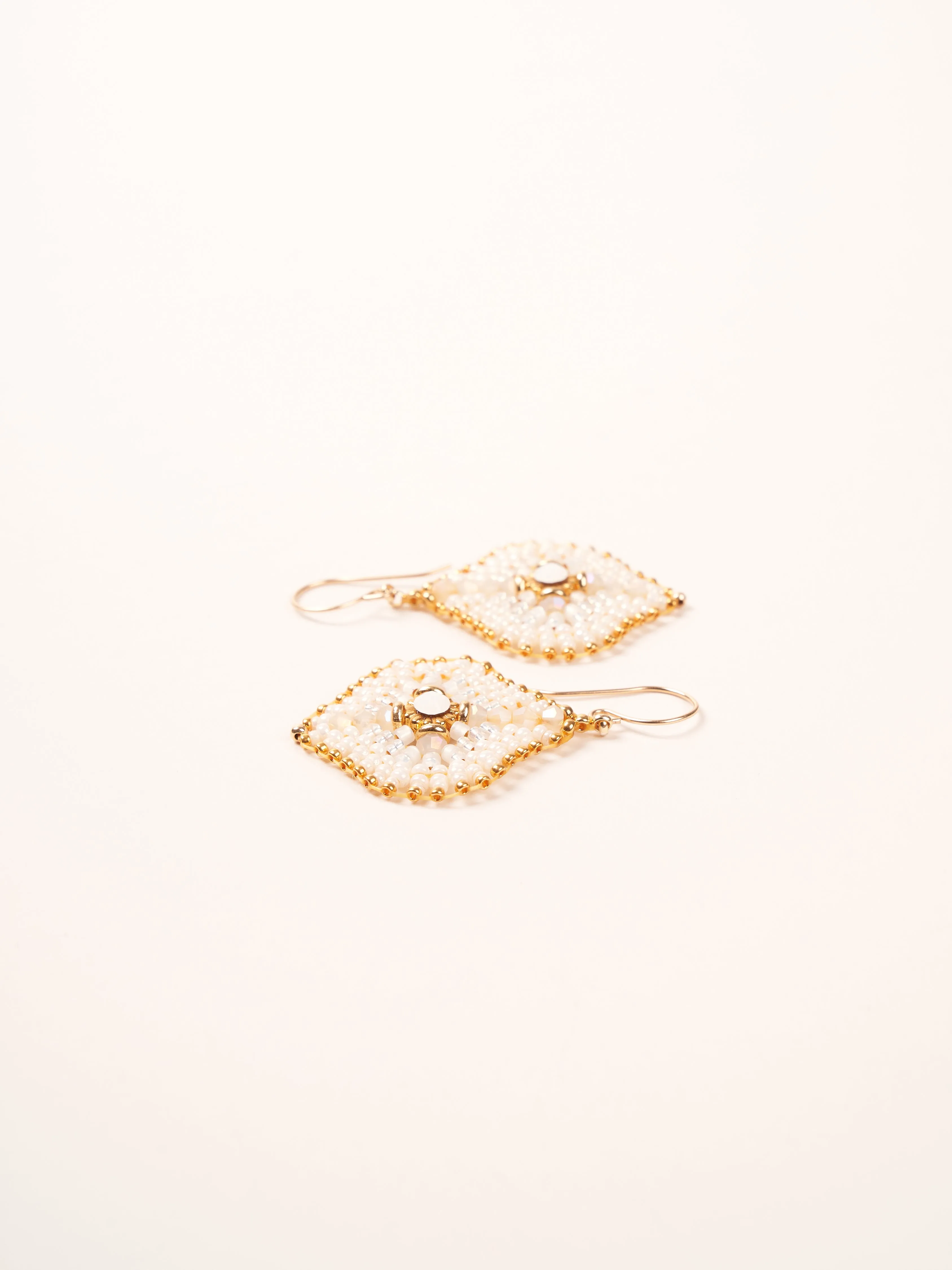 E81116 earrings