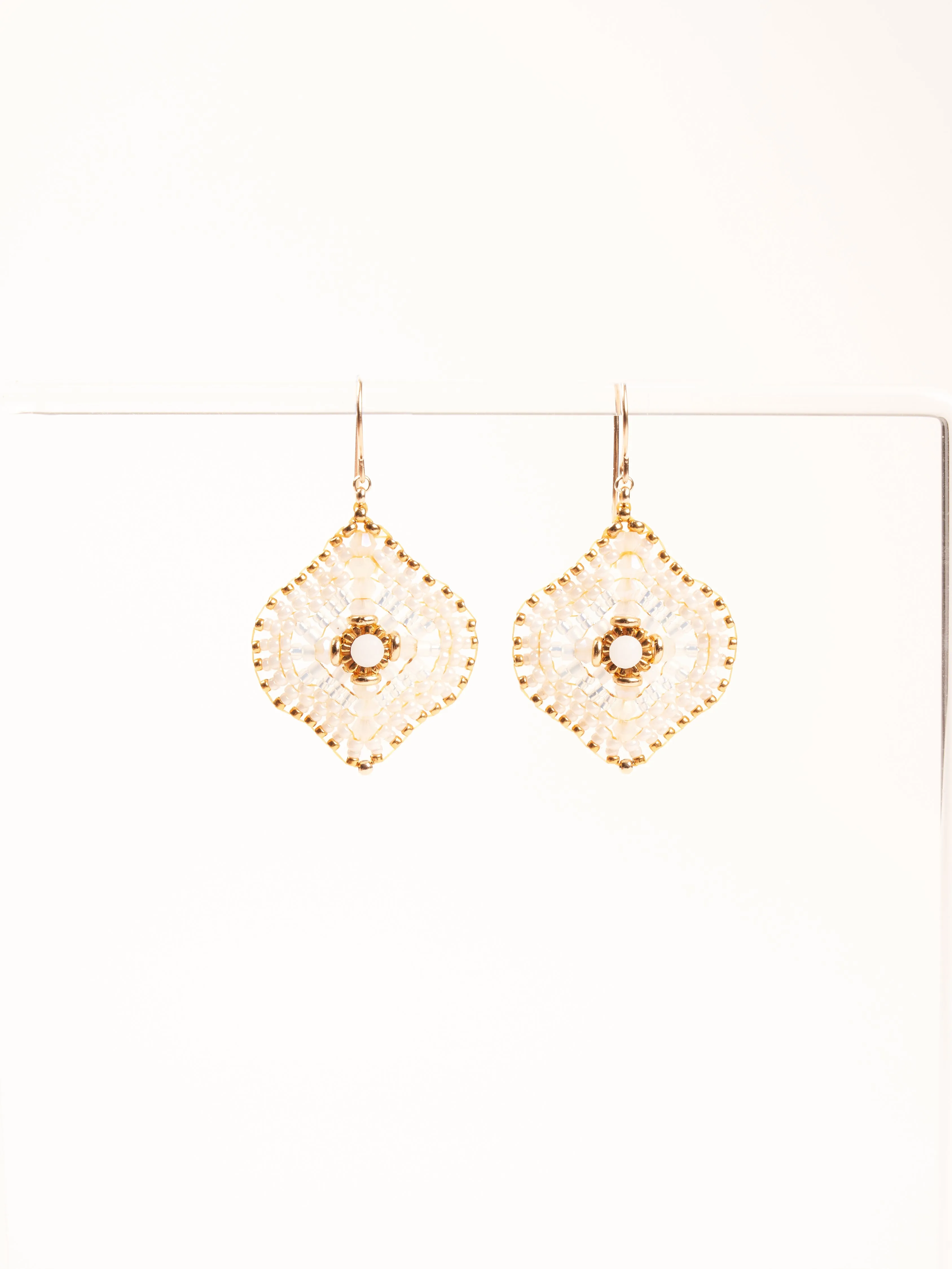 E81116 earrings