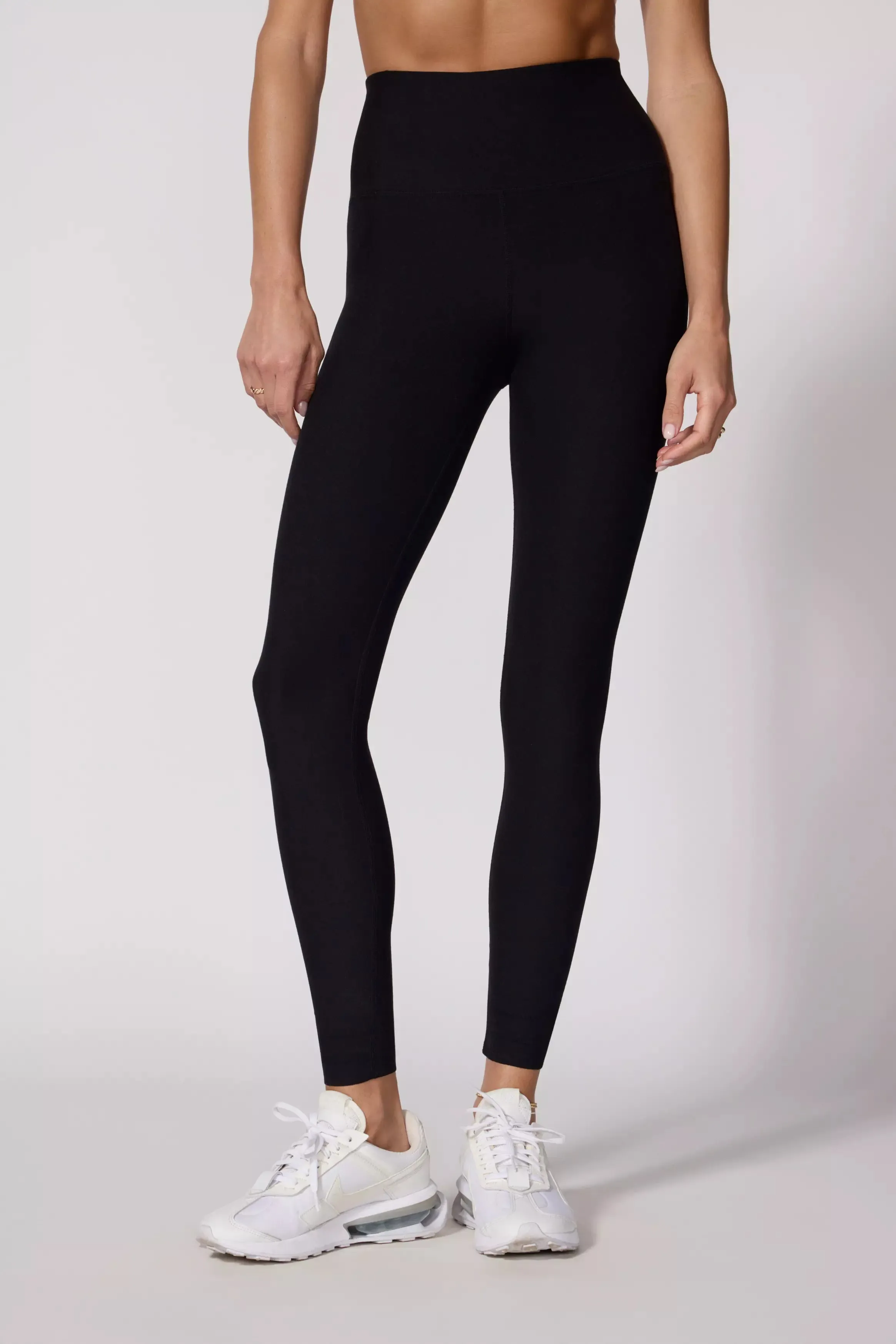 Explore Cut to Length Legging - Black