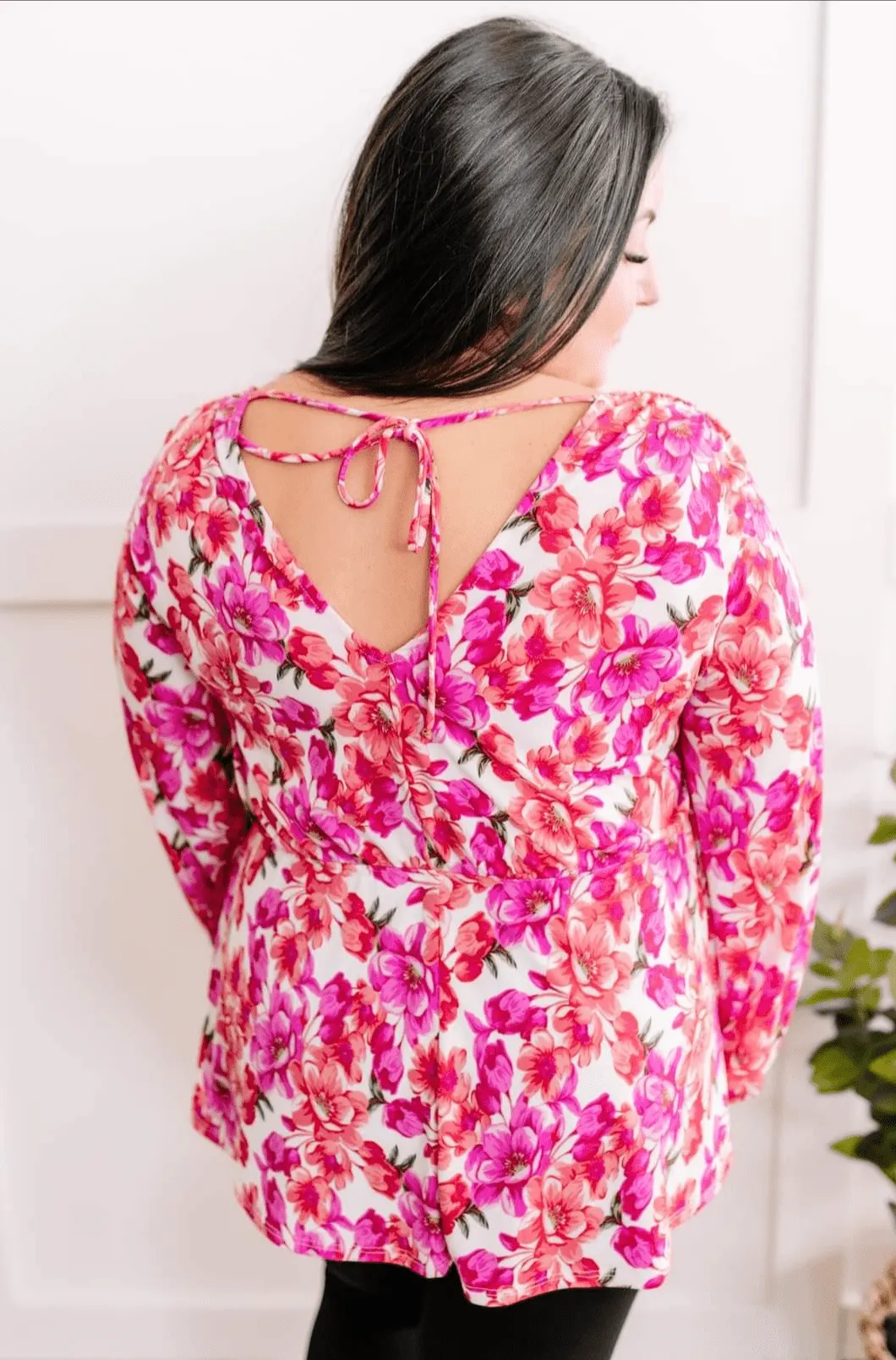Fiora Kimono Style Top w/Tie Back in Ivory Bright Floral