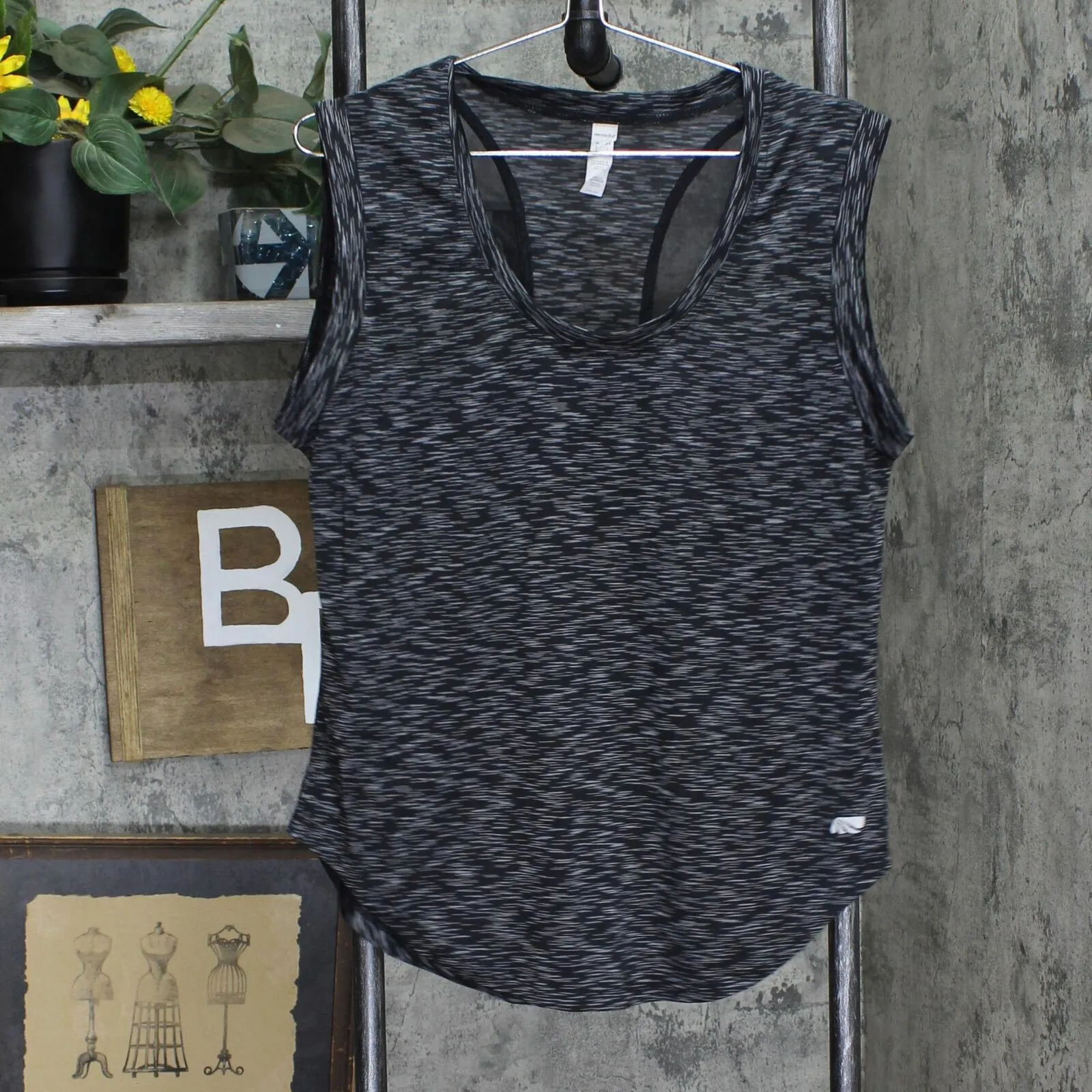 Marika Womens Mesh Back Lightweight Active Sleeveless Shirt Black Multi L