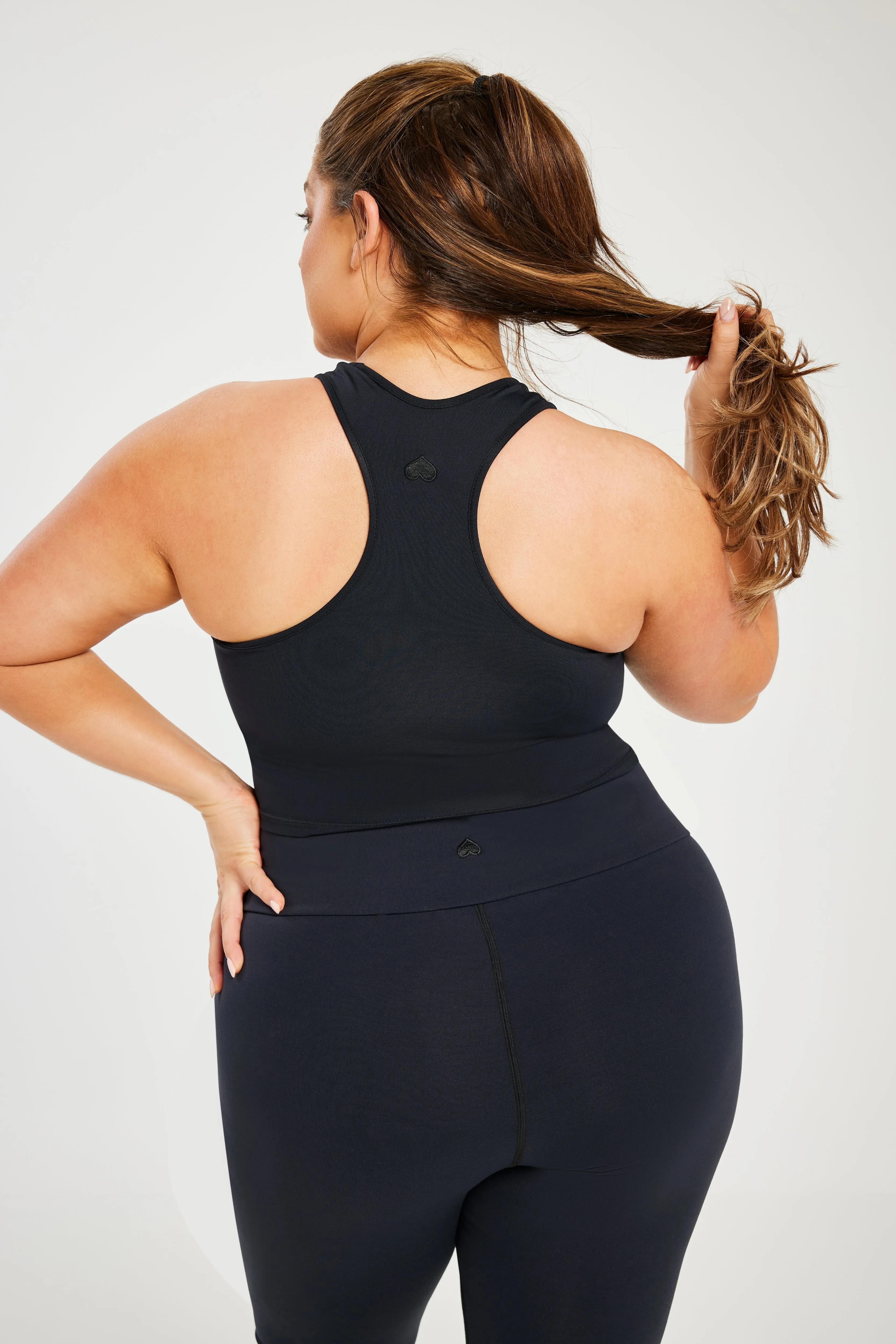 Performance Cropped Tank Black (FINAL SALE)