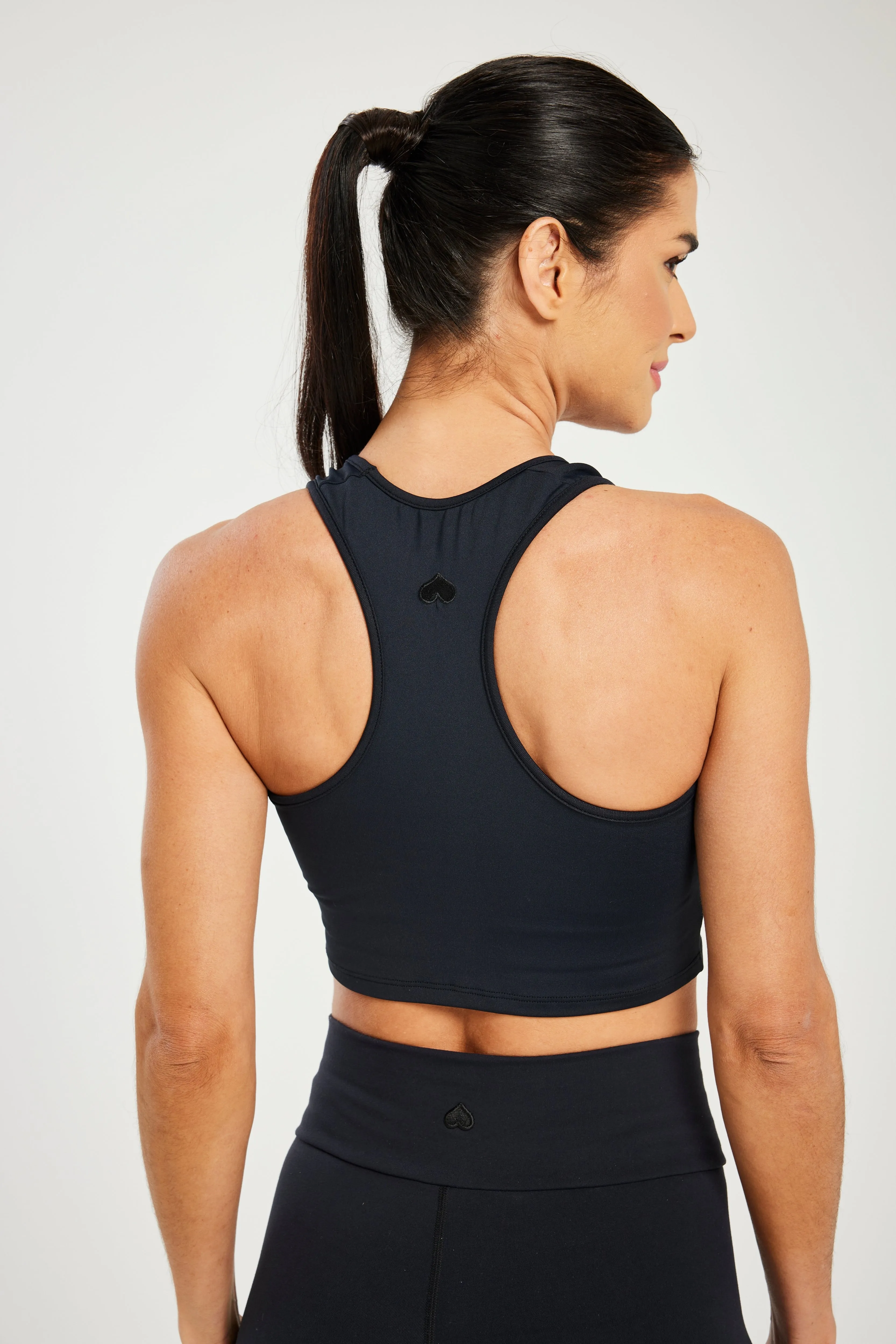 Performance Cropped Tank Black (FINAL SALE)