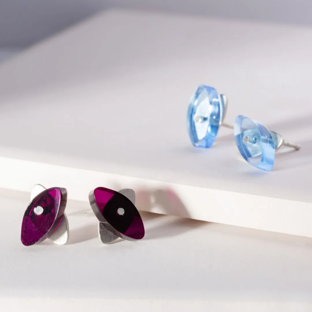 Petite Seaweed Studs in Brushed Silver