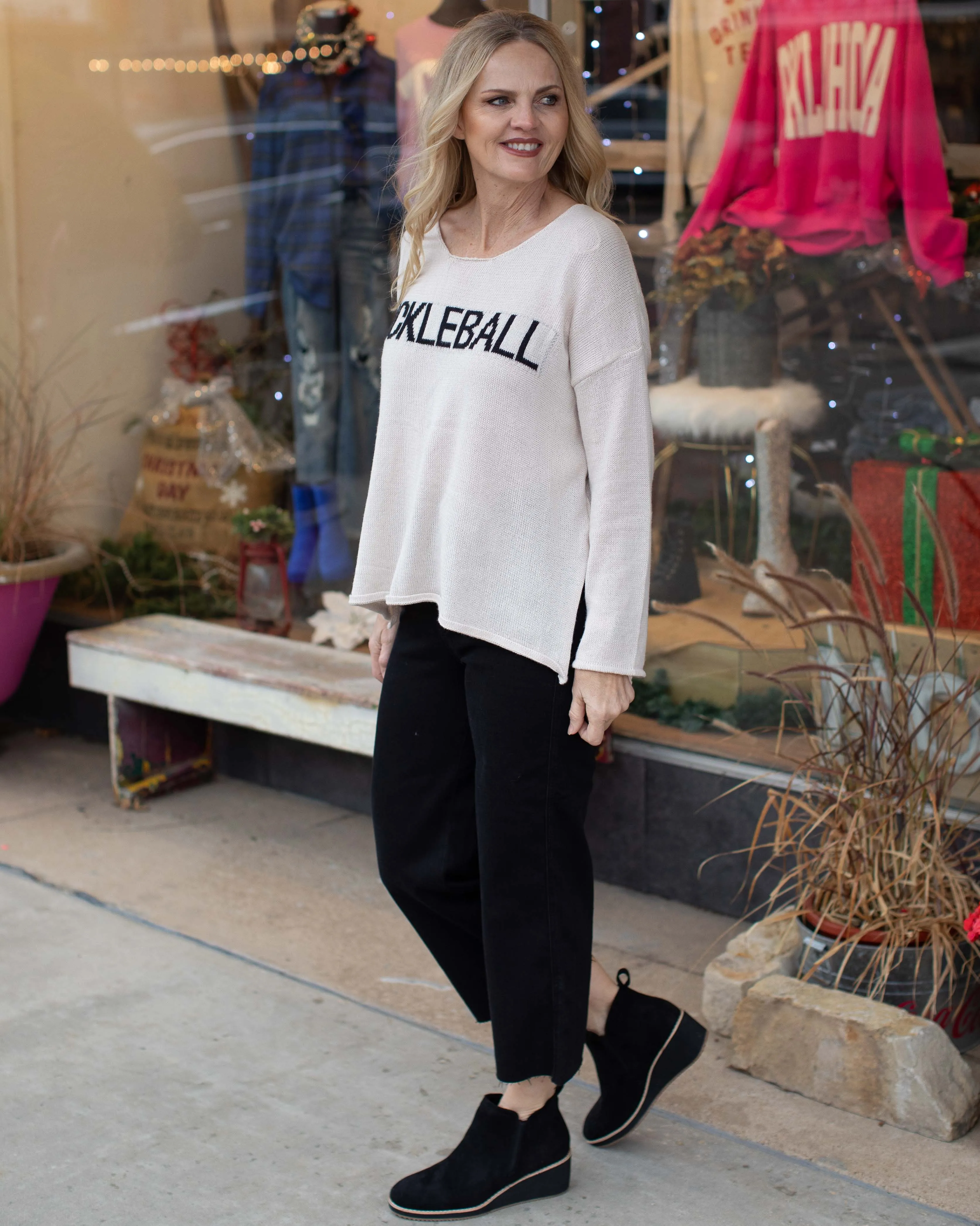 PICKLEBALL LIGHTWEIGHT SOFT SWEATER - BEIGE