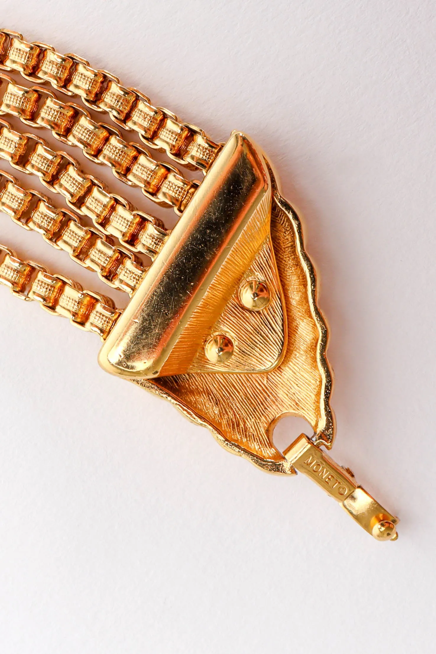 Scalloped Wing Necklace