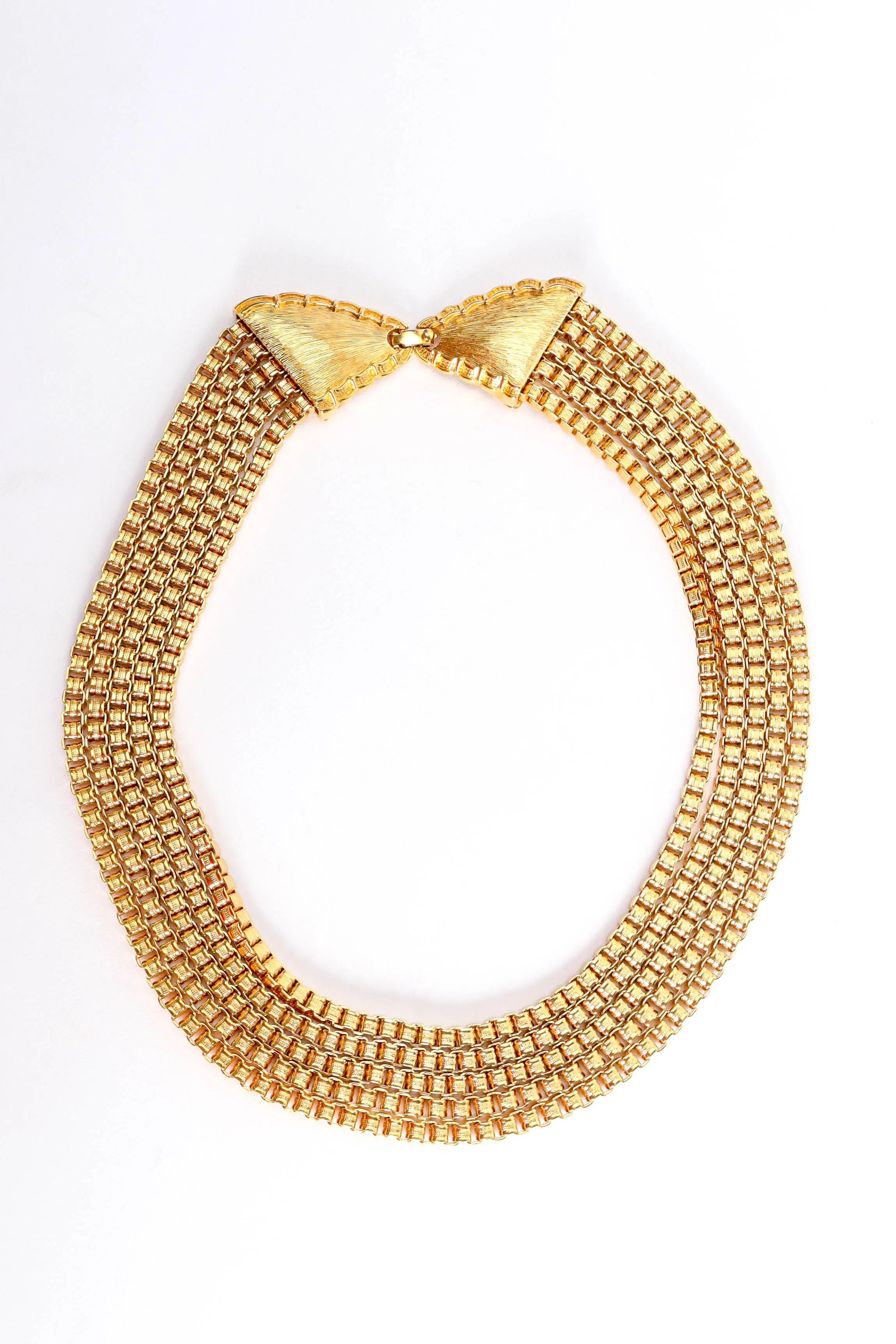 Scalloped Wing Necklace