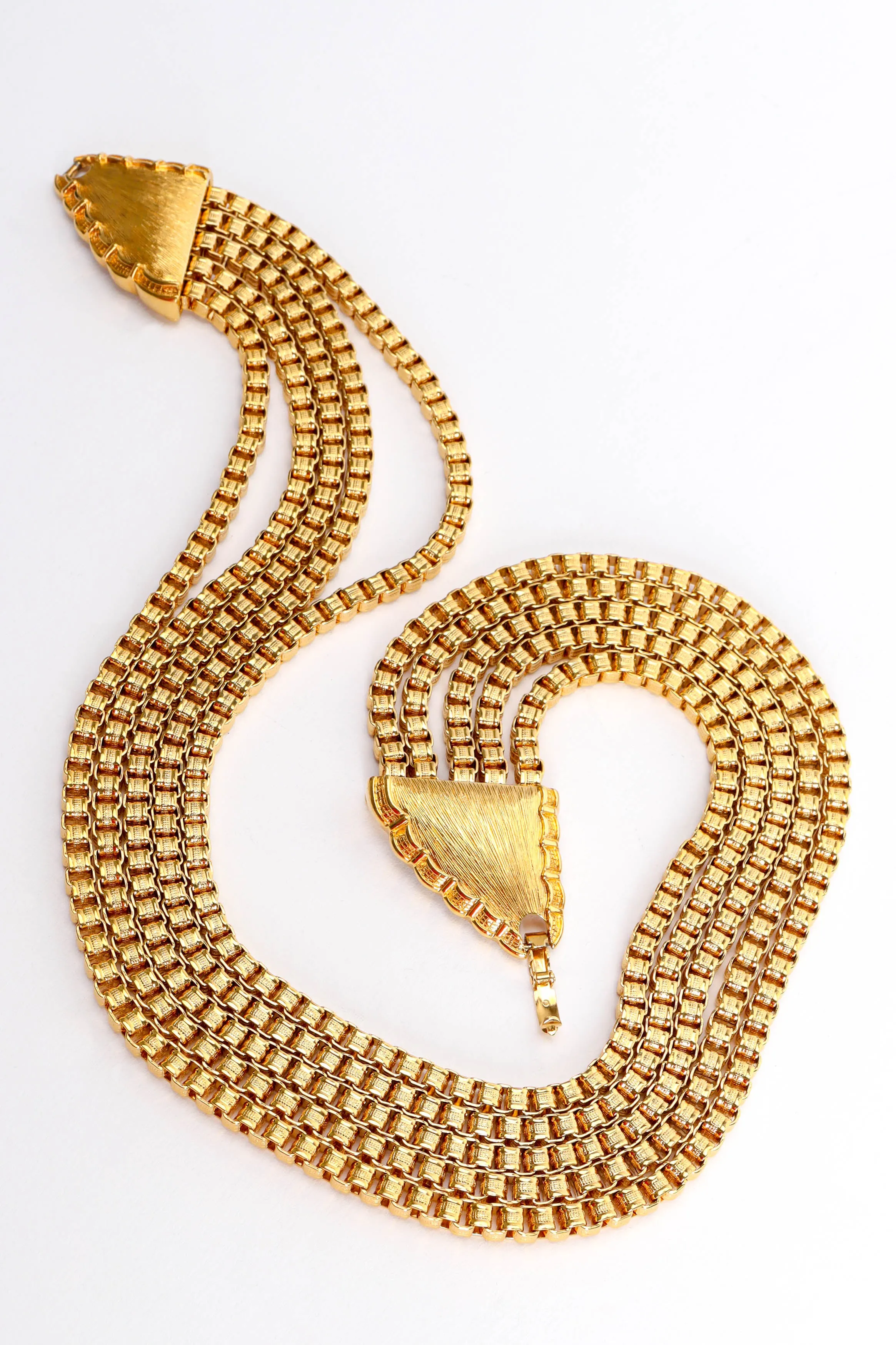 Scalloped Wing Necklace
