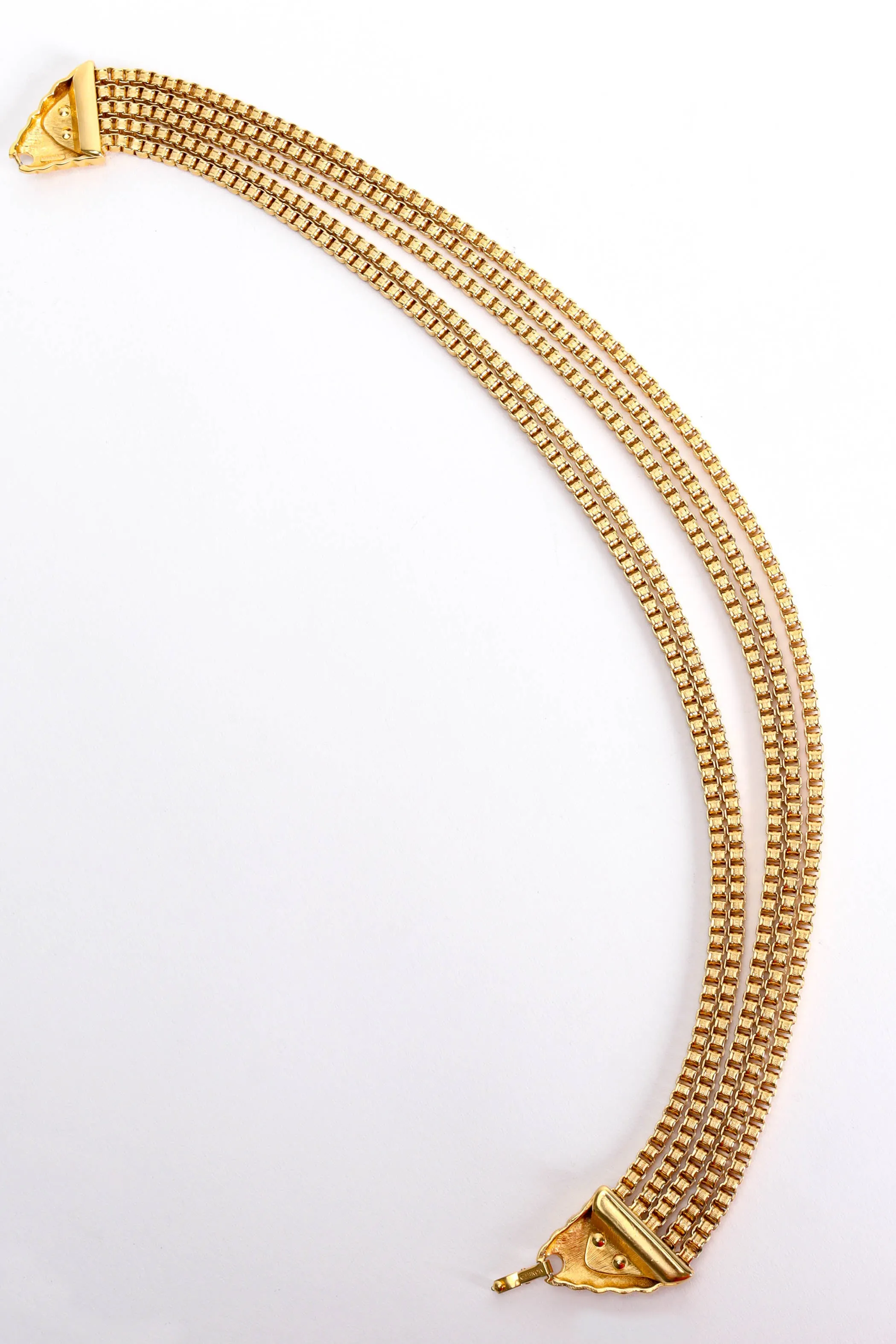 Scalloped Wing Necklace