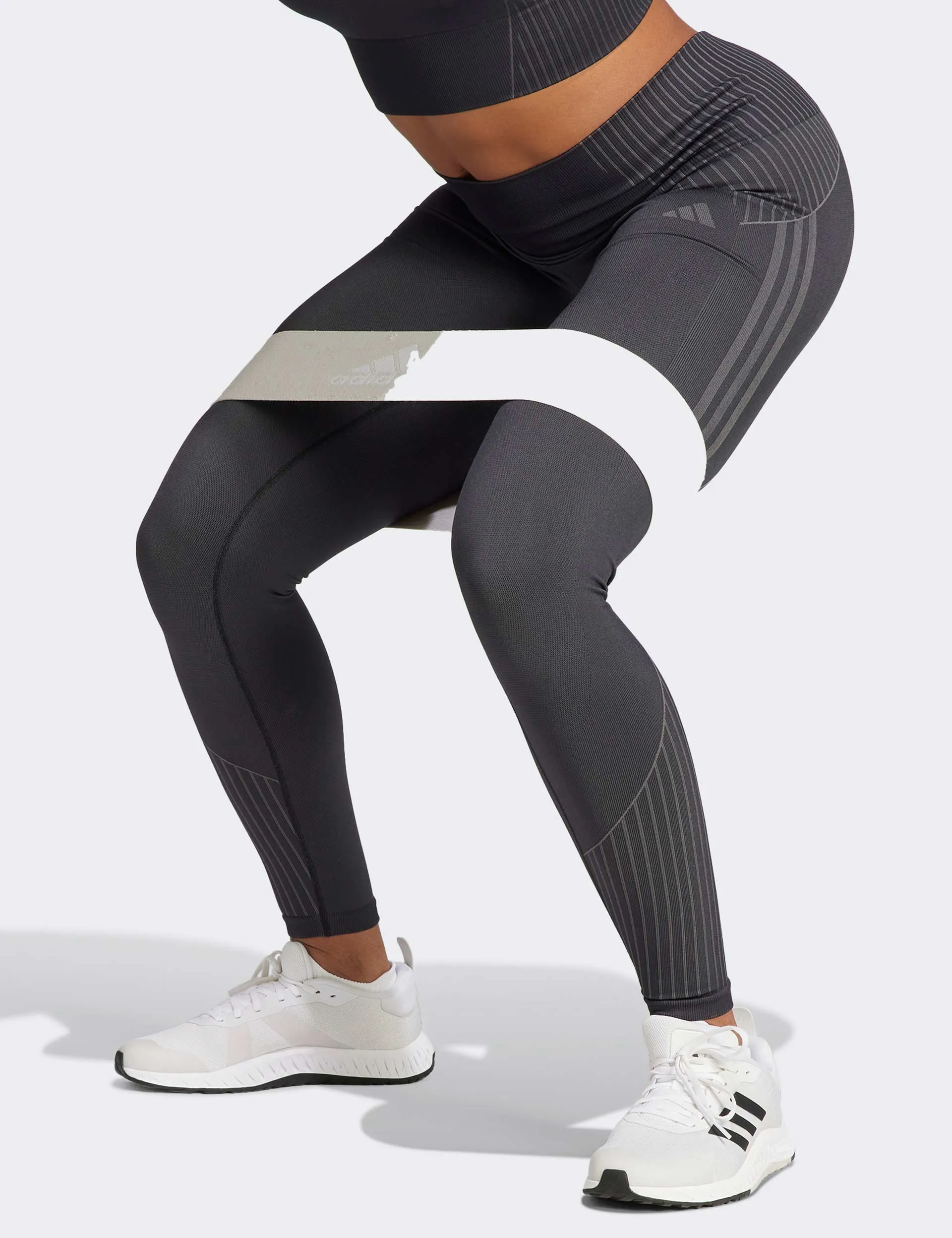 Seamless Branded 7/8 Leggings - Black