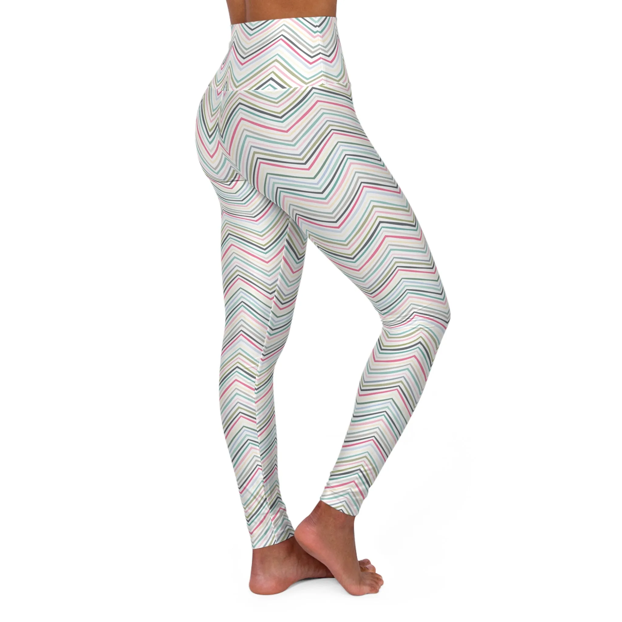 Stylish High Waisted Yoga Leggings with Chevron Design - Perfect for Fitness and Everyday Wear