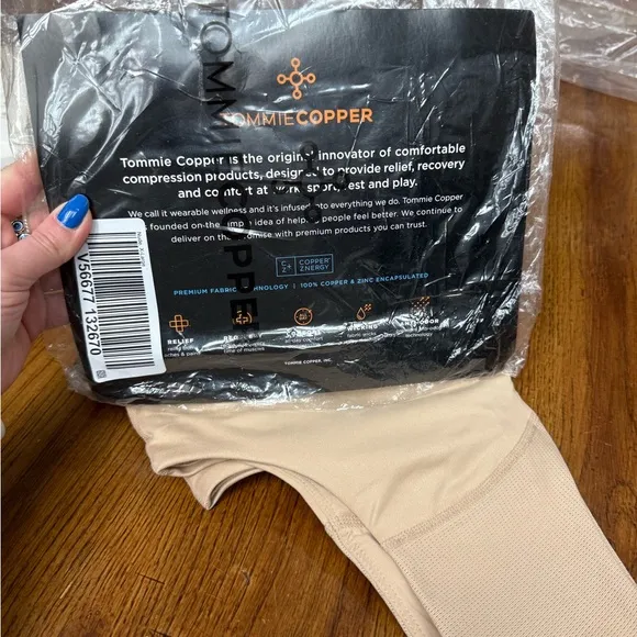 Tommie Copper Zip Up Shoulder Support Bra Nude XL, NWT