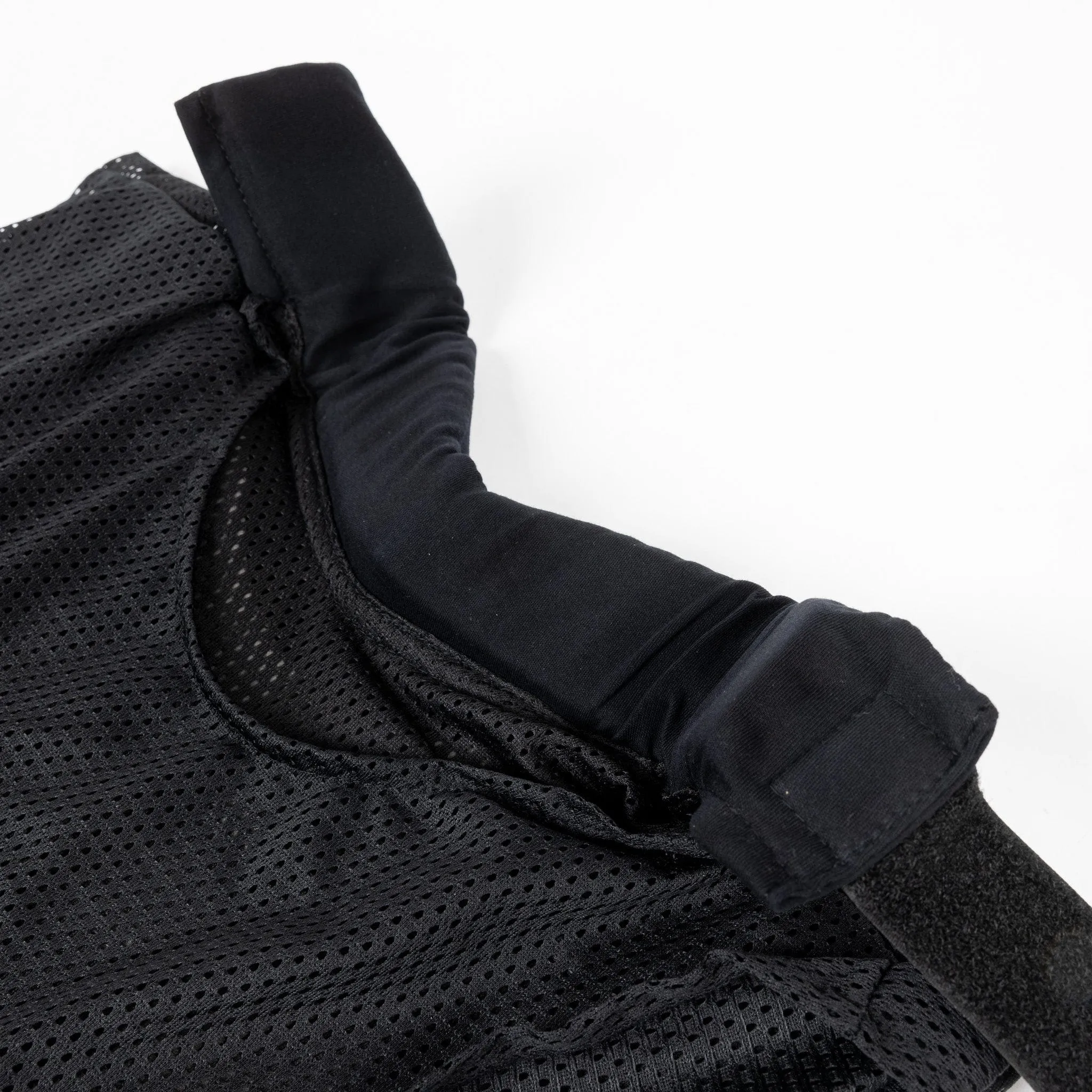 Vaughn 9000 Senior Goalie Neck Guard